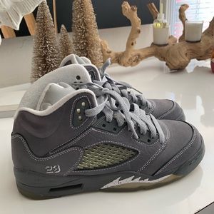 Wolf greys 5